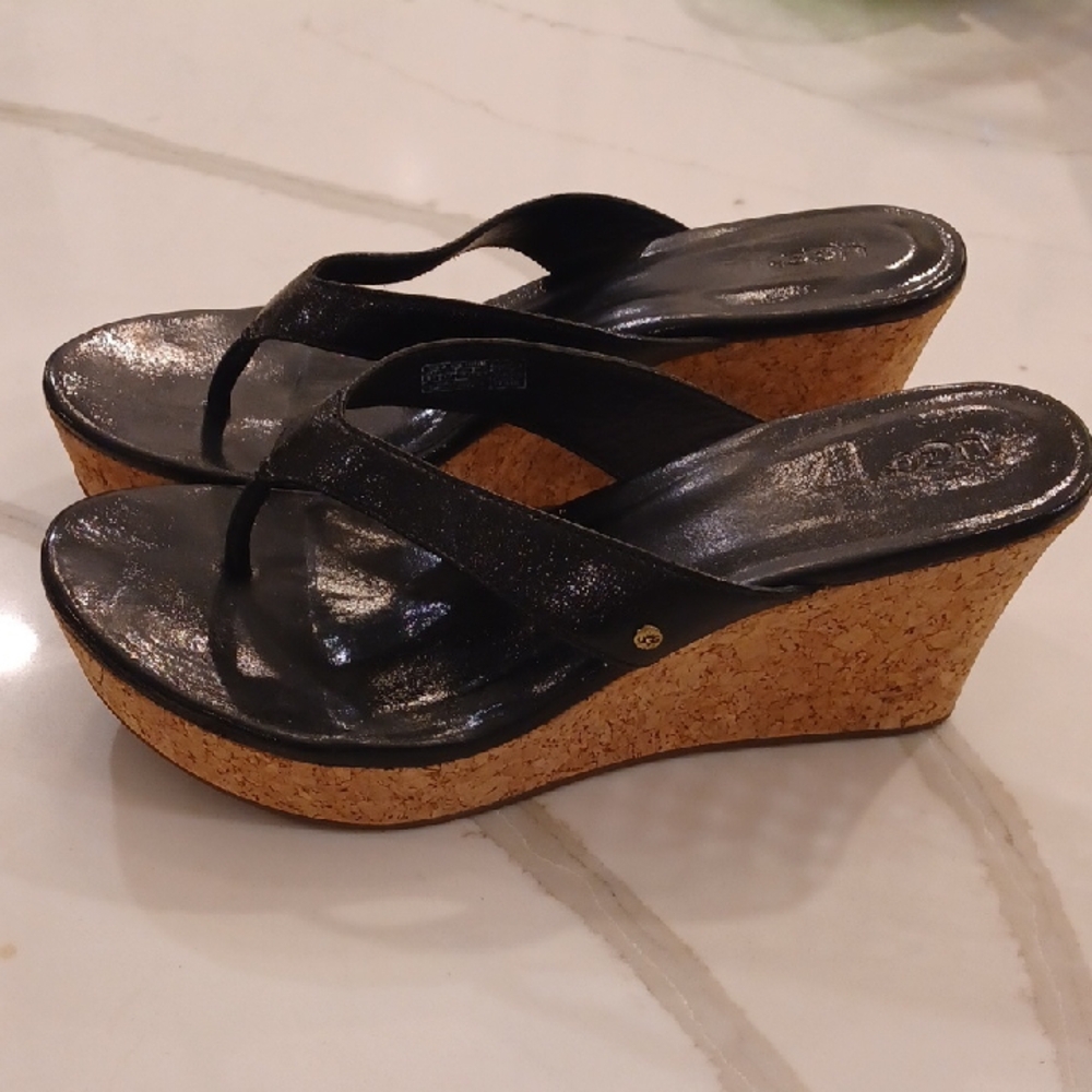 UGG Natsha Black Patent and Tan Cork Heel Wedge Sandals SZ 9.5